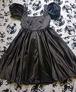 Chic Black Puff Sleeve Dress