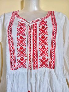 BOGO🎁Buy One Get 1 Free🎁Embroidered Peasant Top