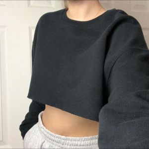 Cropped Black Sweatshirt
