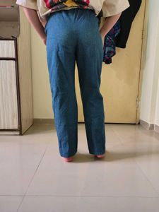 Selling Jeans Combo Wit Free 1 Eyeliner .