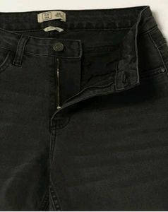 Women Light Washed Straight Fit Jeans