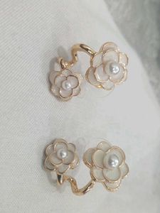 Flower Pearl Earrings