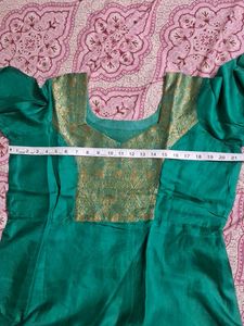 Elegant Green Kurta Set Of 3