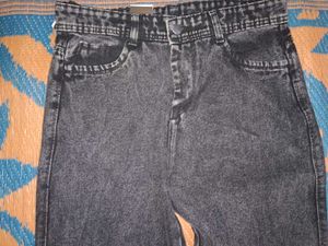 Straight Jeans
