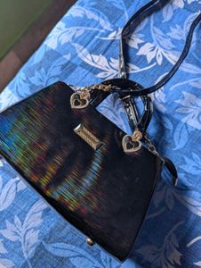 BLACK HANDBAG