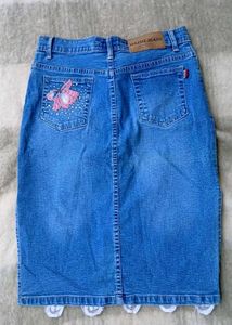 Floral Denim Skirt ( size M )