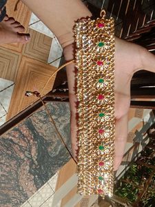 Elegant Choker In Multicolor