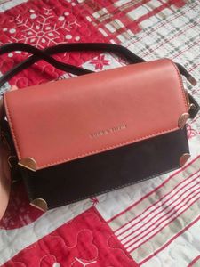 Chic Two-Tone Crossbody Bag