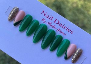 Green Press-On Nails