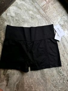 Savana Black Gym Shorts