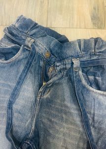 Jeans With Belt