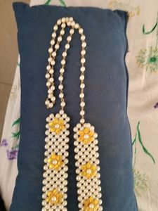 White Moti Stal