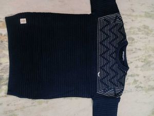 BRAND NEW Stylish Men&#39;s Sweater
