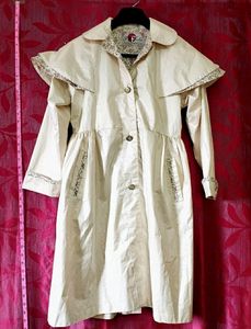 Vintage Style Overcoat For Winter Outwear .