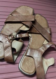 Gero Women’s Comfortable Tan Cross-Strap Sandals –