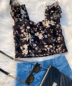 BLACK FLORAL PRINTED CROP TOP