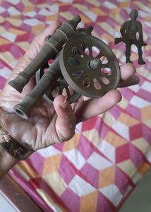 Antique Brass Tope