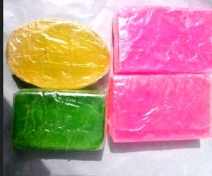 (4)ORGANIC HERBAL SOAP  Camical free