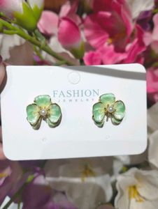 Floral Pearl Studs