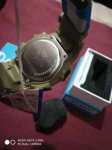 Casio Youth W737