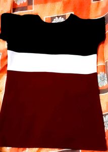 Trendy Fashionable Women&#39;s Tops And Tunics🤩