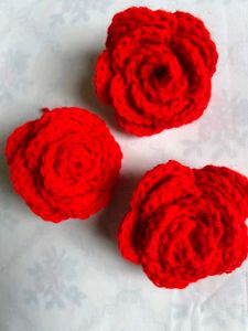 Red Crochet Rose Appliques (3)