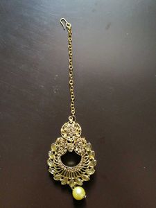 Earrings With Maangtika