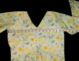 V-NECK COTTON FLORAL TOP – with Ruffle Hem