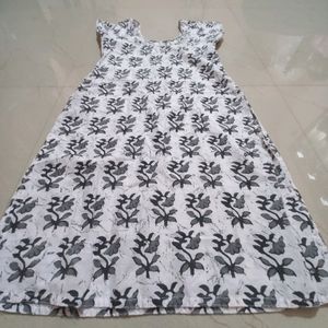 Women Kurti Black And White Round Neck