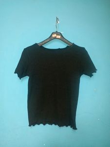 BLACK CROP TOP👕