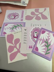40 Psc Pink💕🎀 Themed Poster Set