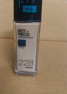 Maybelline Fit Me Foundation - Shade 228