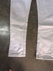 Trendy Casual white jeans| Like New |