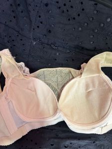 Vintage Cream Lace Bralette✨