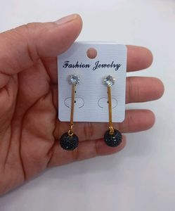 Brand New Earring Combo With FREE COURIER POD BAGS