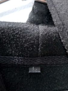 Plain Black Hoddie Size L Condition (8/10)