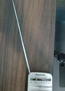 pocket radio with FM and AM band