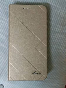 Oppo F7 Premiun Royal series phone case golden)