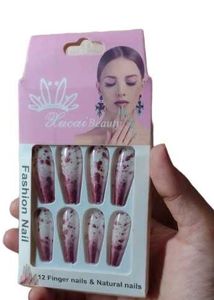 artificial nail with Glu