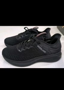 2 sneakers White- Size 6 Black-4