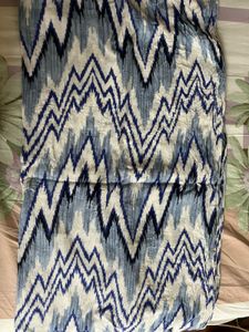 🩵🤍 Stylish Ikat Print Scarf 🩵🤍