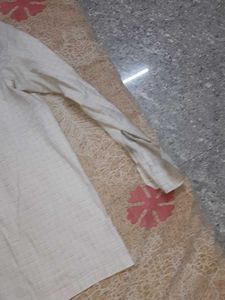 Men&#39;s White Casual Shirt