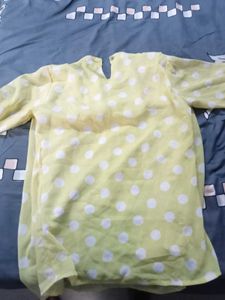 Yellow Polka Dot Top In M Size For Girls