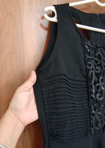 MINERAL Black Dress (Bust 34)