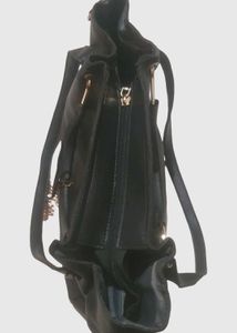La Fille Black Shoulder Bag