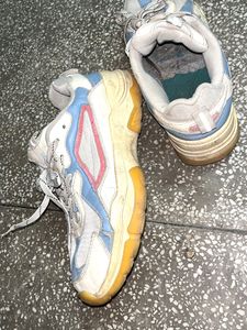 Pre-Loved Mode by Red Tape Sneakers