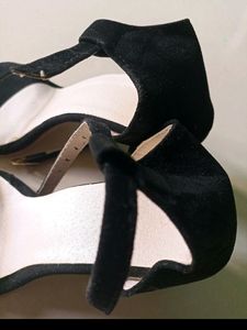 Sexy Velvet Heels 👠🥵