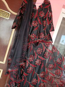 Elegant Black &amp; Red Floral Salwar Kameez
