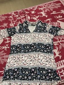 Casual Wear Top With Front Chain