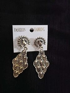 Elegant Antique Gold Earrings Collection